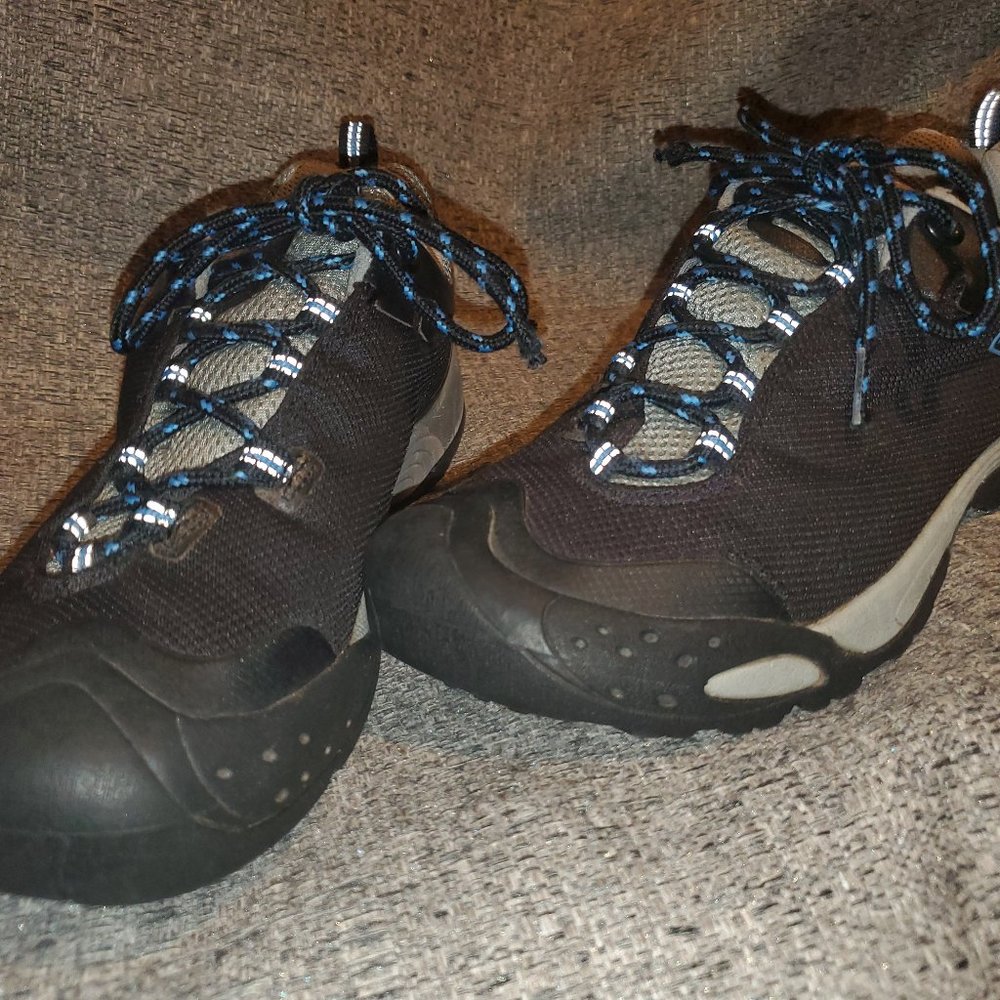 KEEN DRY Black hiking shoes - preowned.